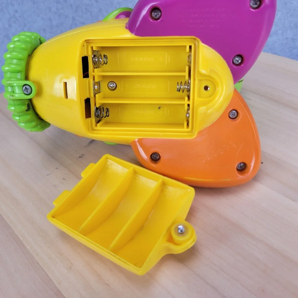 Mattel Barney Musical Flashlight Toy Toddler Yellow 2001 Space Ship Sound